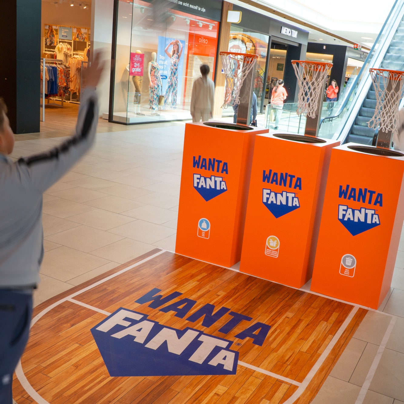 Fanta | Brussels | JCDecaux